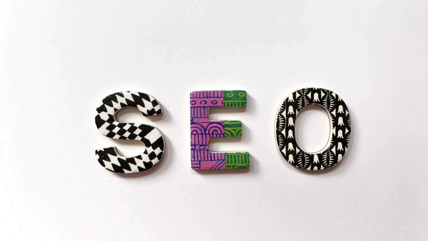 Letters merged to form the acronym SEO.