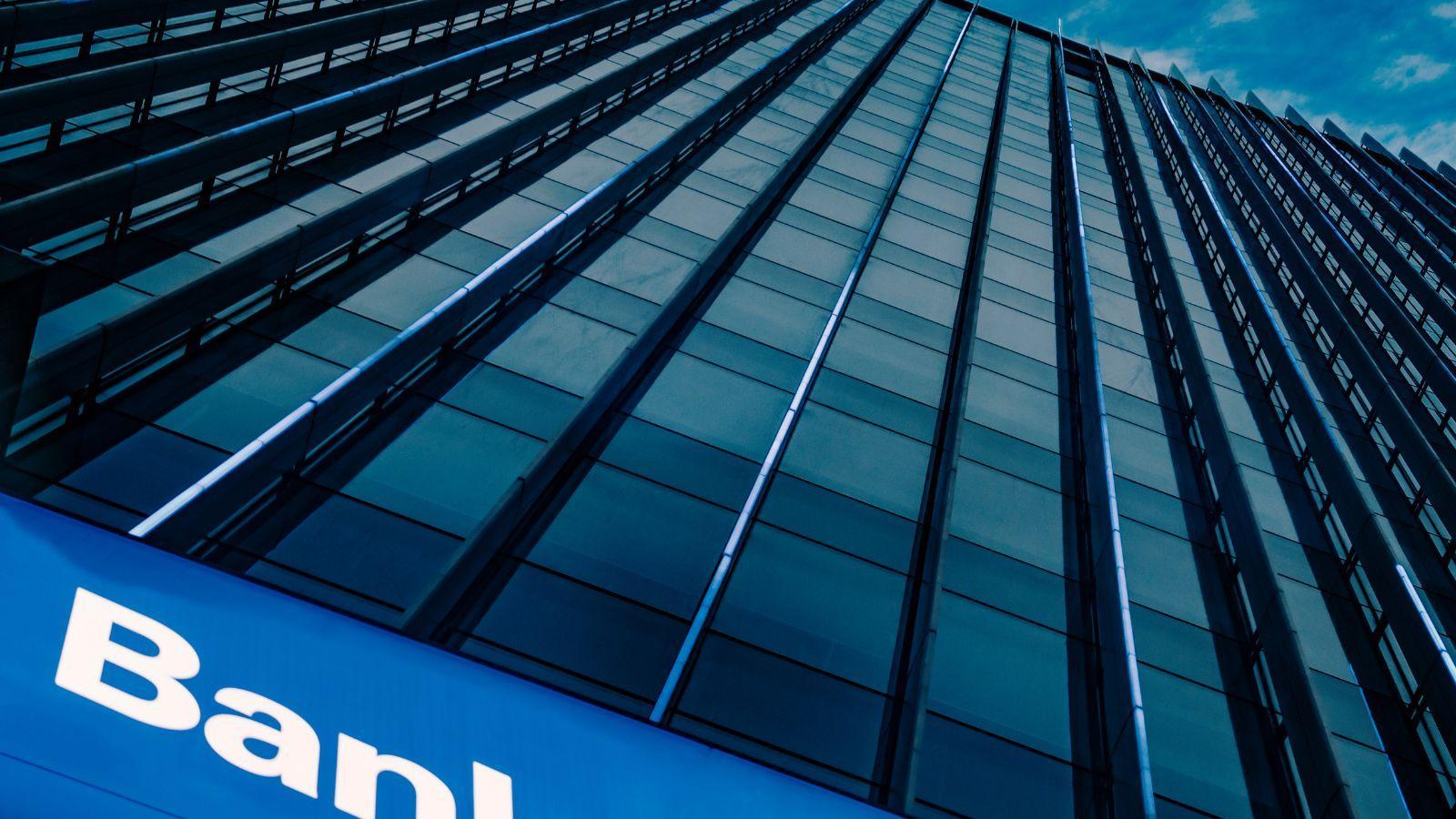 global financial talent management, managing international finance professionals, global finance talent strategies, financial talent acquisition abroad, multinational finance team leadership, cross-border financial staffing, international financial workforce solutions, global finance recruitment strategies